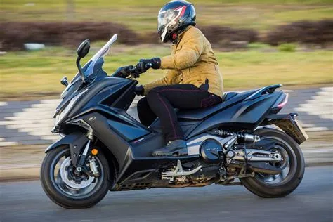 Kymco AK 550: Petualangan Tanpa Batas
